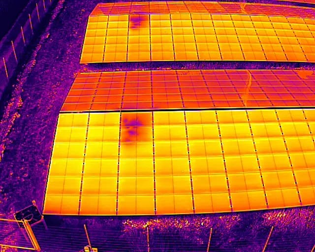 Thermografische Messung einer Dachanlage